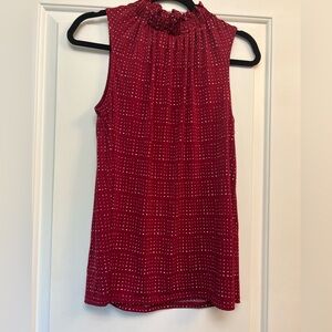 Maroon banana republic sleeveless business casual shirt - size medium
